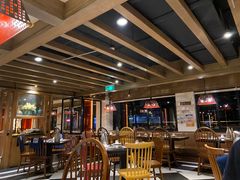 大堂-江边城外烤全鱼(方庄时代购物中心店)