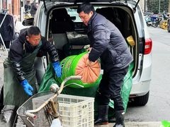 -梅记大块头爆鱼店(乍浦路店)