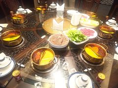 -小天鹅火锅·一线江景洪鼎旗舰店(洪崖洞店)