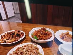 -泉畔人家·老济南经典鲁菜(大明湖店)