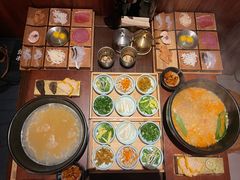 -银米·云南传统过桥米线(双廊黑金冠店)