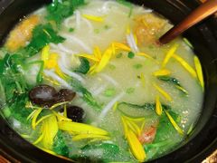 云南过桥米线-云海肴·汽锅鸡·云南代表菜(天津国金汇店)