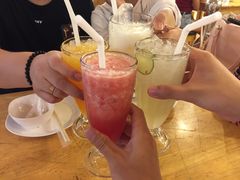 -J Daeng Seafood