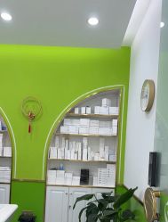 -苗医生专业祛痘·皮肤管理