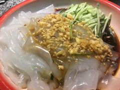 -山里屯铁锅炖(哈尔滨中央大街店)
