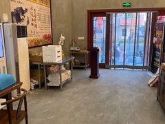 -乡土黄·鲜牛肉火锅·小龙虾(兴业街店)