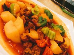 特色的大盘鸡-维吾尔餐厅(宜山路店)