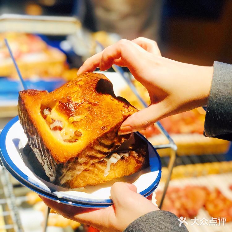 魔都新晋牛肉烧烤，呼伦有肉赞一记[加油]