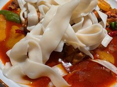 大盘鸡配皮带面-谷丽麦馕新疆菜·清真(步步高梅溪新天地店)