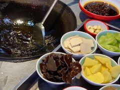 -咊记茅草棚柴火鸡(乌当店)