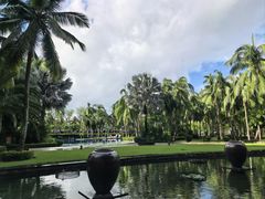 -三亚湾海居铂尔曼度假酒店