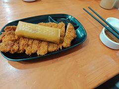 -莱莱小笼·乔艾