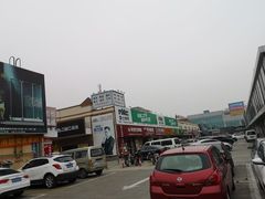 -上海杭州湾建材市场-停车场