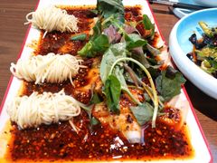 -有红鸡毛店·川菜(建设路店)