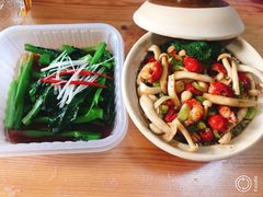 黑松露小龙虾盖饭-上海人家花樣年华(中山公园店)