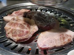五花肉-韩聚屋韩国烤肉餐厅(新北万达店)
