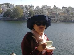 -Lake Shore Hotel & Restaurant