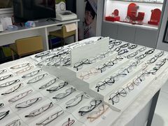 -光明眼镜·蔡司授权(徐泾店)