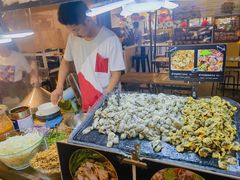 -席娜卡琳火车铁道夜市