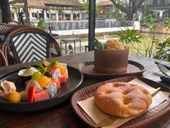 -喜洲吧·江畔老船厂·庭院餐厅(喜临院店)
