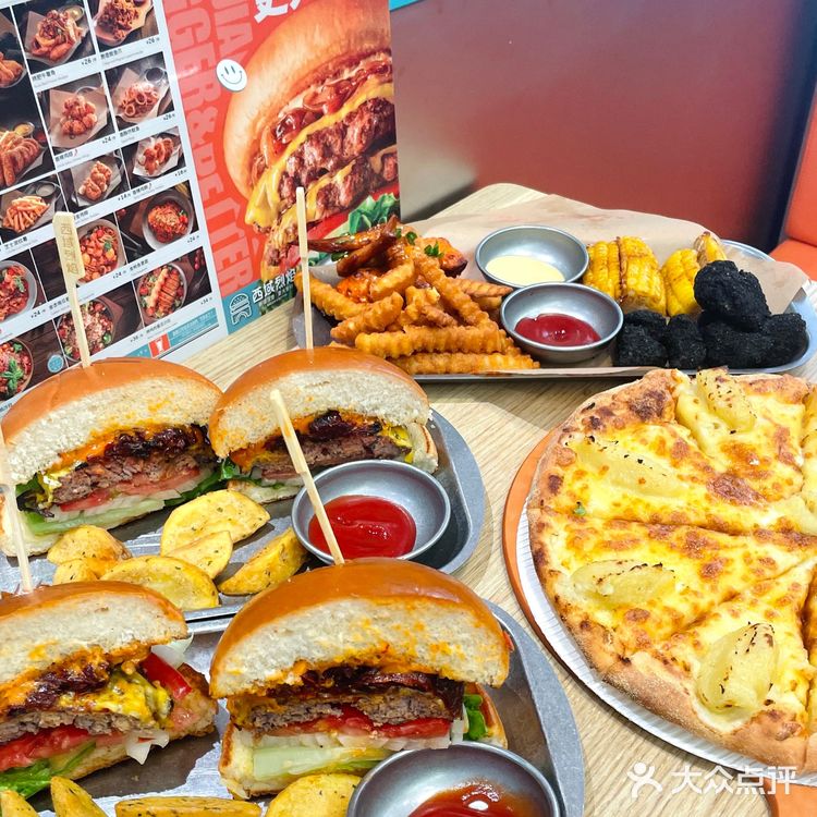 天呐！新疆的🍔汉堡居然是加辣皮子的？！