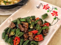 黄秋葵炒至尊牛肋条-东豪园林海鲜酒家(南港路辅路店)