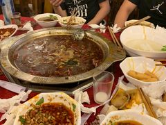-山城年华老火锅(玉林店)