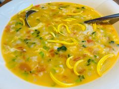 -月亮眼花园餐厅书吧酒吧