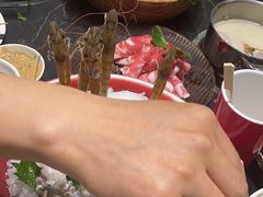 -红鼎豆捞·非遗鲍皇汤火锅(宝丰路店)