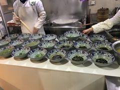 -老新隆牛肉锅贴(新街口店)