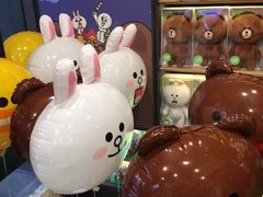 -LINE FRIENDS Garosu-gil Flagship Store
