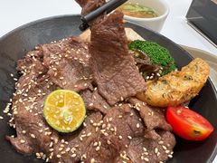 嫩肩烧肉饭-牛邸·烧肉饭(来福士店)