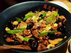 -风光老灶麻辣香锅(大成路翠微百货店)