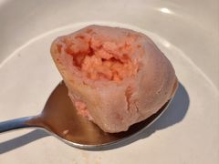 草莓爆浆麻薯-東更道点心行(北京龙湖熙悦天街店)
