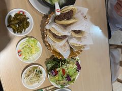 -闫家驴肉老店(华电一校店)