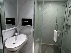 -柏曼酒店(广州长隆旅游度假区汉溪长隆地铁站店)