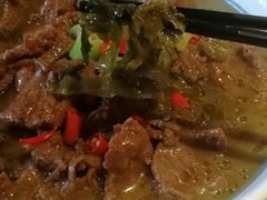 荣州酸汤牛肉-懒人盐府人家(航天桥店)