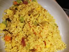 大叻经典菠萝海鲜炒饭-米纸越南小馆(金鹰世界店)
