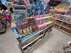-名创优品(山东青岛华润万象城店)