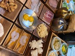 -银米·云南传统过桥米线(双廊黑金冠店)