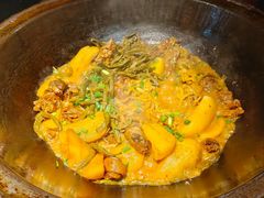 -鱼窝棚柴火铁锅炖(富山屯店)