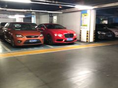 -万象城-停车场