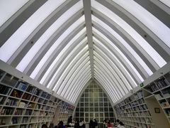 -钟书阁(松江泰晤士小镇店)