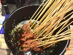 -虾弄弄海派小龙虾·牛羊蝎子火锅