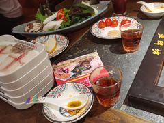 -老牌坊云南鱼豆花火锅(哈西万达店)
