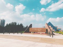 -上海市龙华烈士陵园