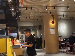 -麦当劳(中山公园龙之梦店)