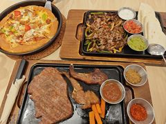 -必胜客餐厅(昆百大泰业城店)