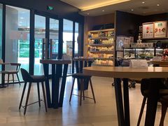 大堂-星巴克臻选(华堂·新辰汇店)