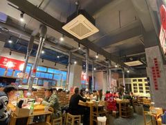 大堂-么肆烤肉·中式自助·烤肉大排档(街道口季佳PAI店)